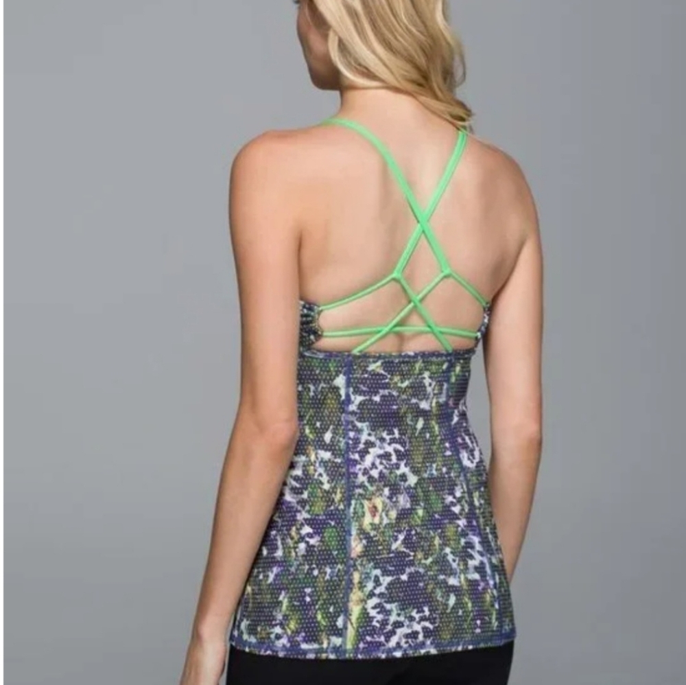 Lululemon Dancing Warrior Tank Green and Blue Sports Yoga Top Size 4